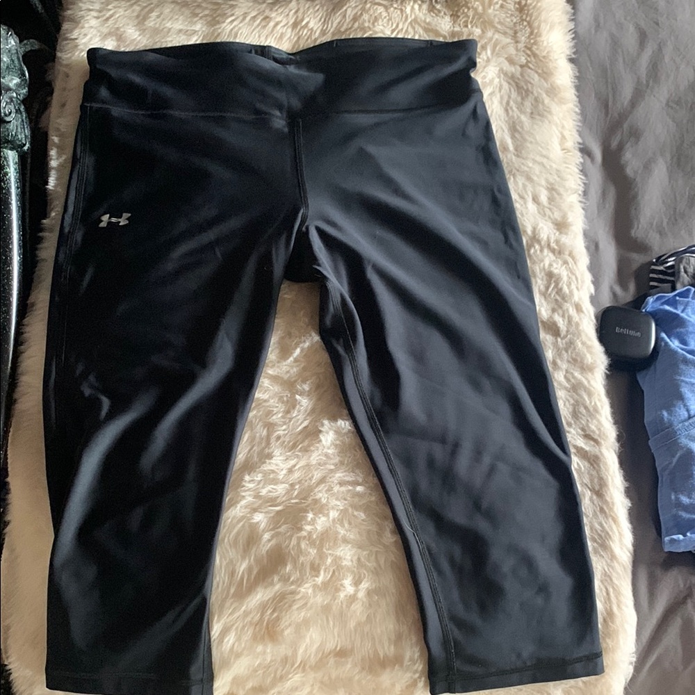 Under Armour Black Capri Leggings